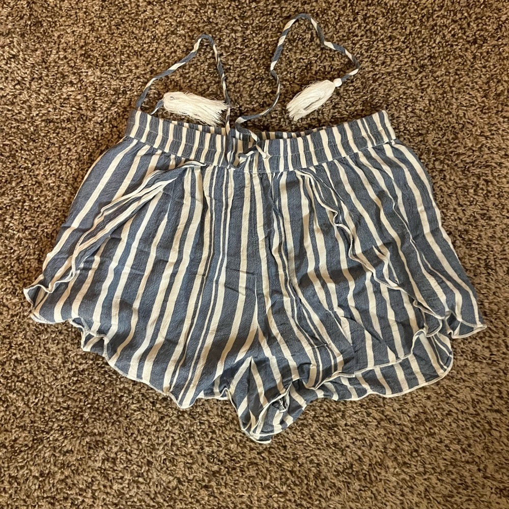 American Eagle Medium Striped Blue and White Shorts